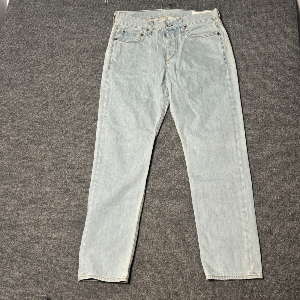 Rag & Bone Standard Issue Fit Classic Mens  size 32 light blue Button Fly Jeans